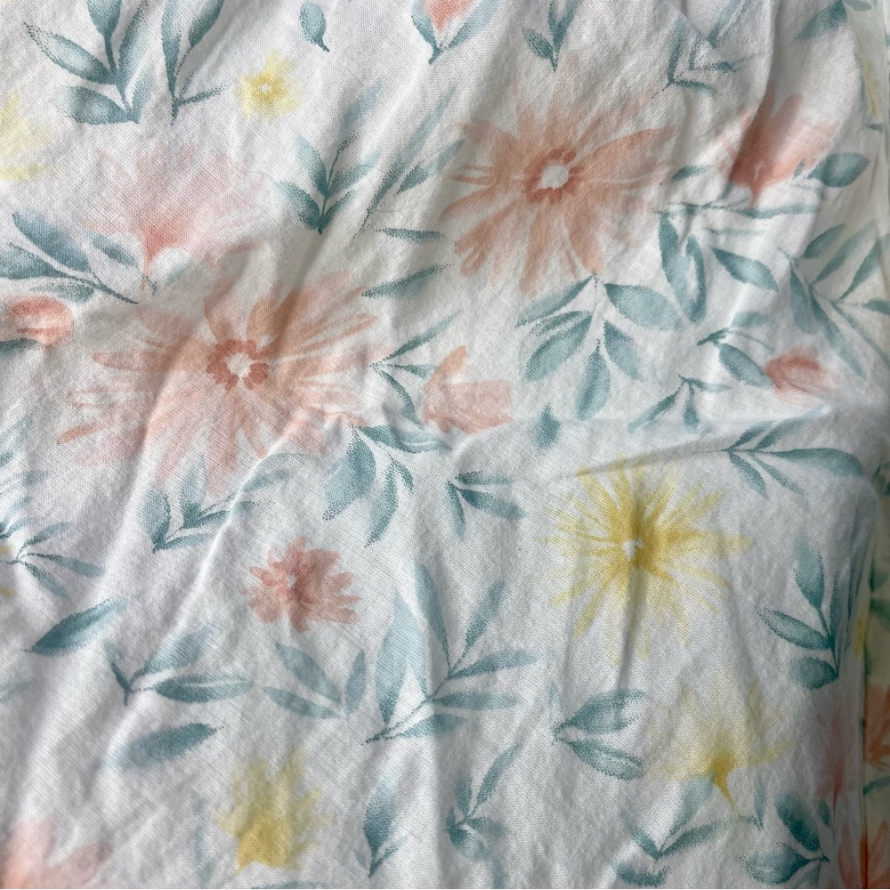 Tommy Bahama Girls white floral dress. Size 3T - Picture 4 of 6